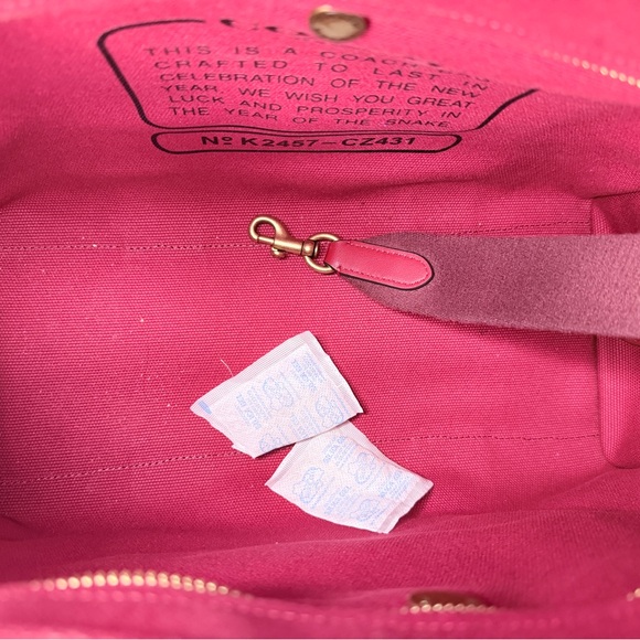 COACH Cargo Tote 26 - Lunar Snake - Picture 3 of 3